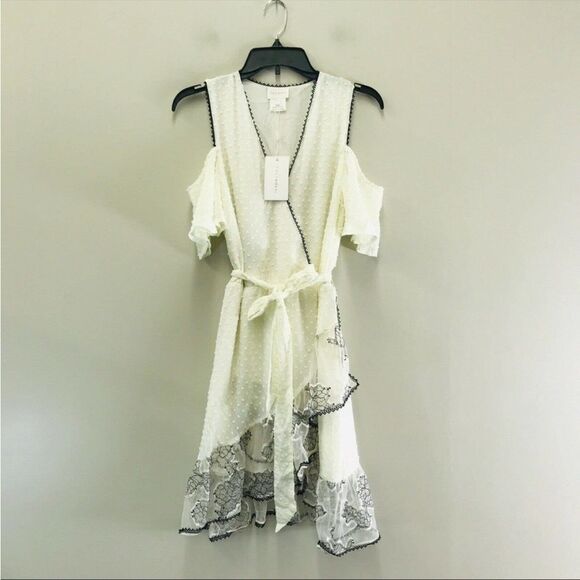 foxiedox Cream Cold-Shoulder Ruffle Lace Wrap Dress - Picture 4 of 8